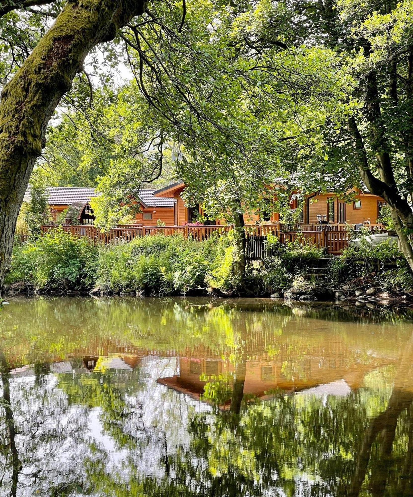 Riverbank Lodge Dollar Ngoại thất bức ảnh